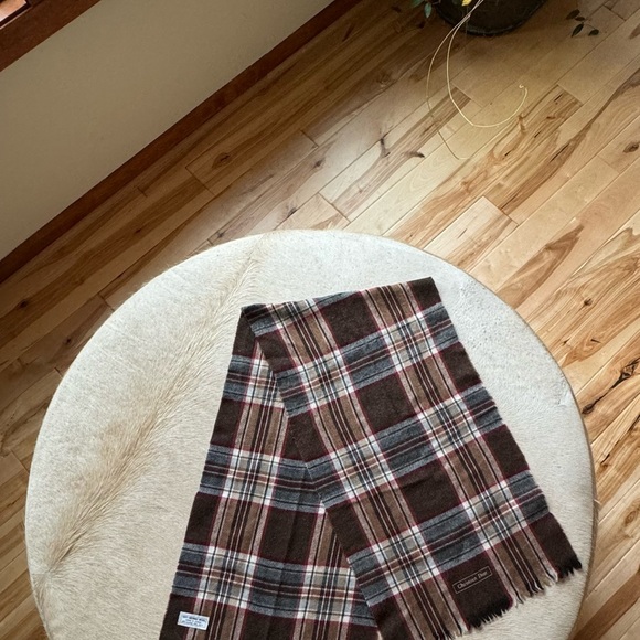 Dior, Christian Dior brown elegant scarf - Picture 4 of 7